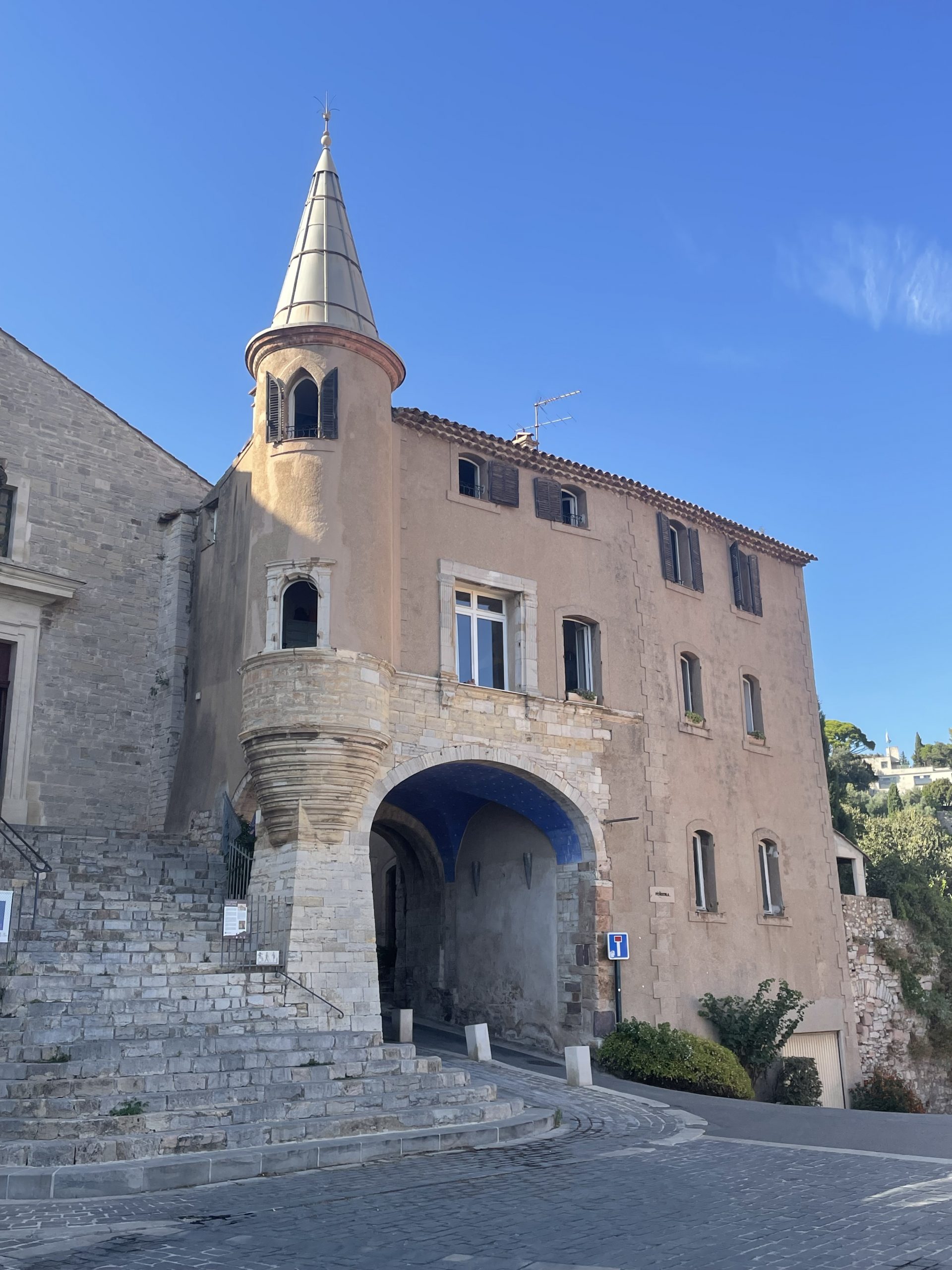 Hyères médiéval,Hyères quartier chic,Hyères les palmiers,Appartement d&rsquo;artiste