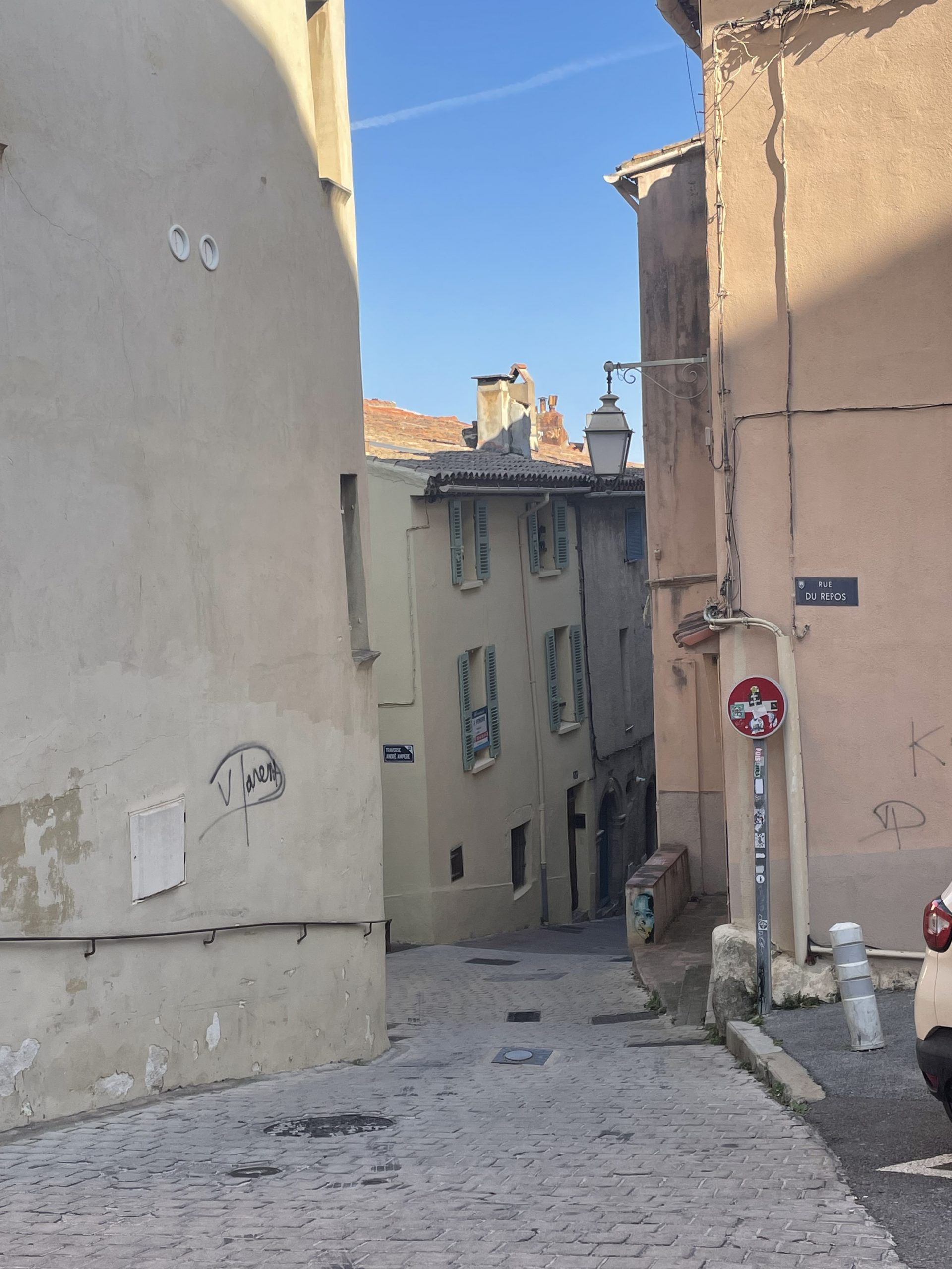 Hyères médiéval,Hyères quartier chic,Hyères les palmiers,Appartement d&rsquo;artiste