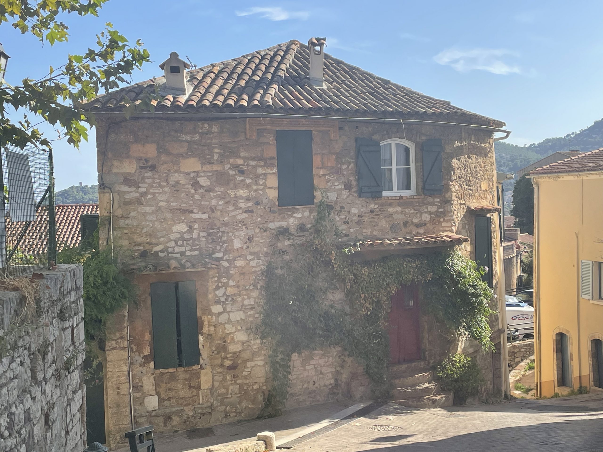 Hyères médiéval,Hyères quartier chic,Hyères les palmiers,Appartement d&rsquo;artiste